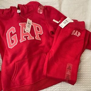 GAP Kids Vibrant hot pink Joggers size 5 toodler new with tags